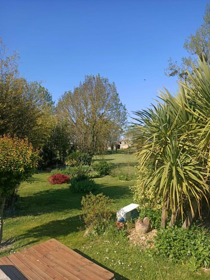 B&B Le Verger Echillais 外观 照片